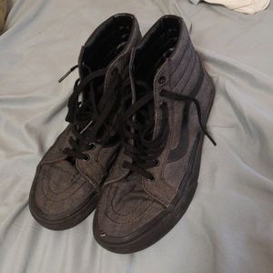 Slightly used mens high top vans